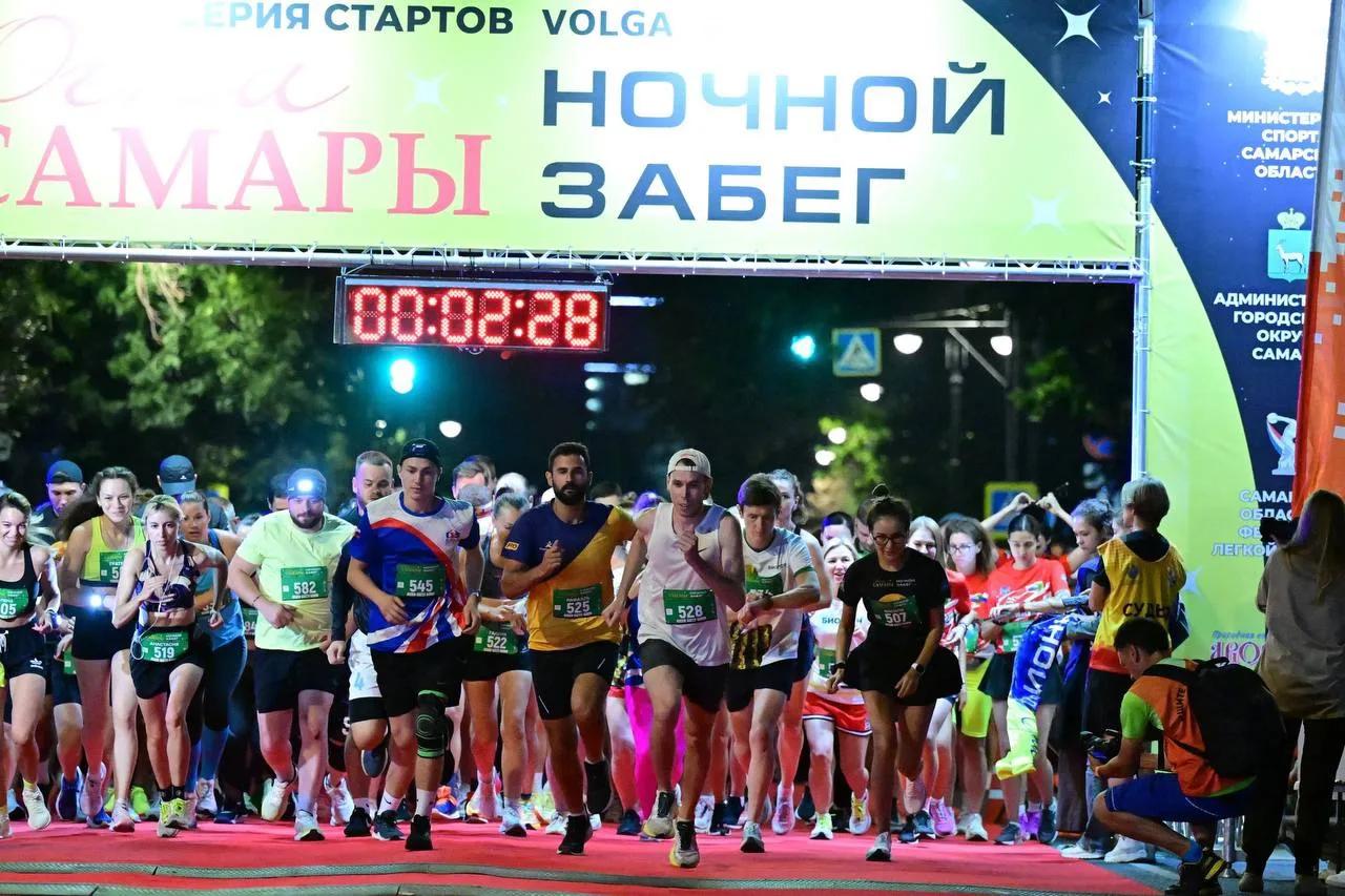 В Самаре состоится легкоатлетический ночной забег в стиле 90-х