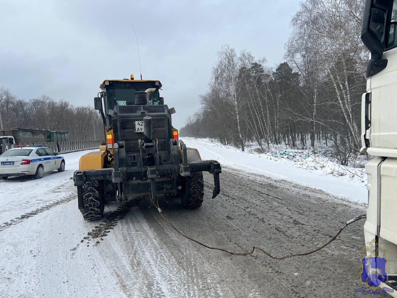В Самарской области 20 февраля на трассе М5 автоцистерна перегородила дорогу