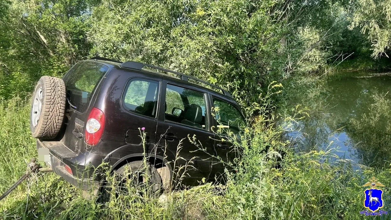 Водитель погиб "под колесами" своего внедорожника в Самарской области