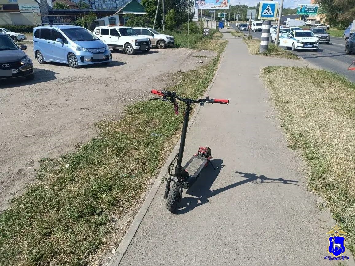Женщина на "Приоре" сбила подростка на электросамокате в Сызрани