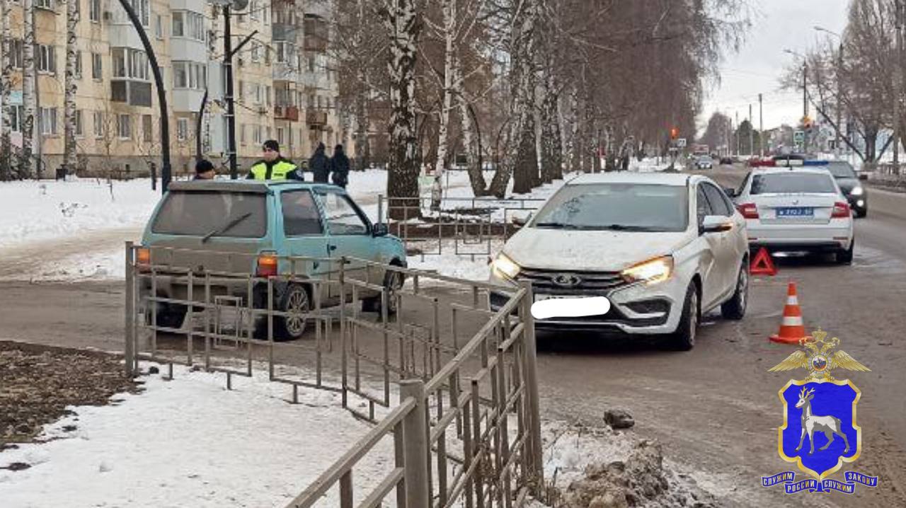 В Отрадном из-за столкновения двух легковушек пострадала женщина