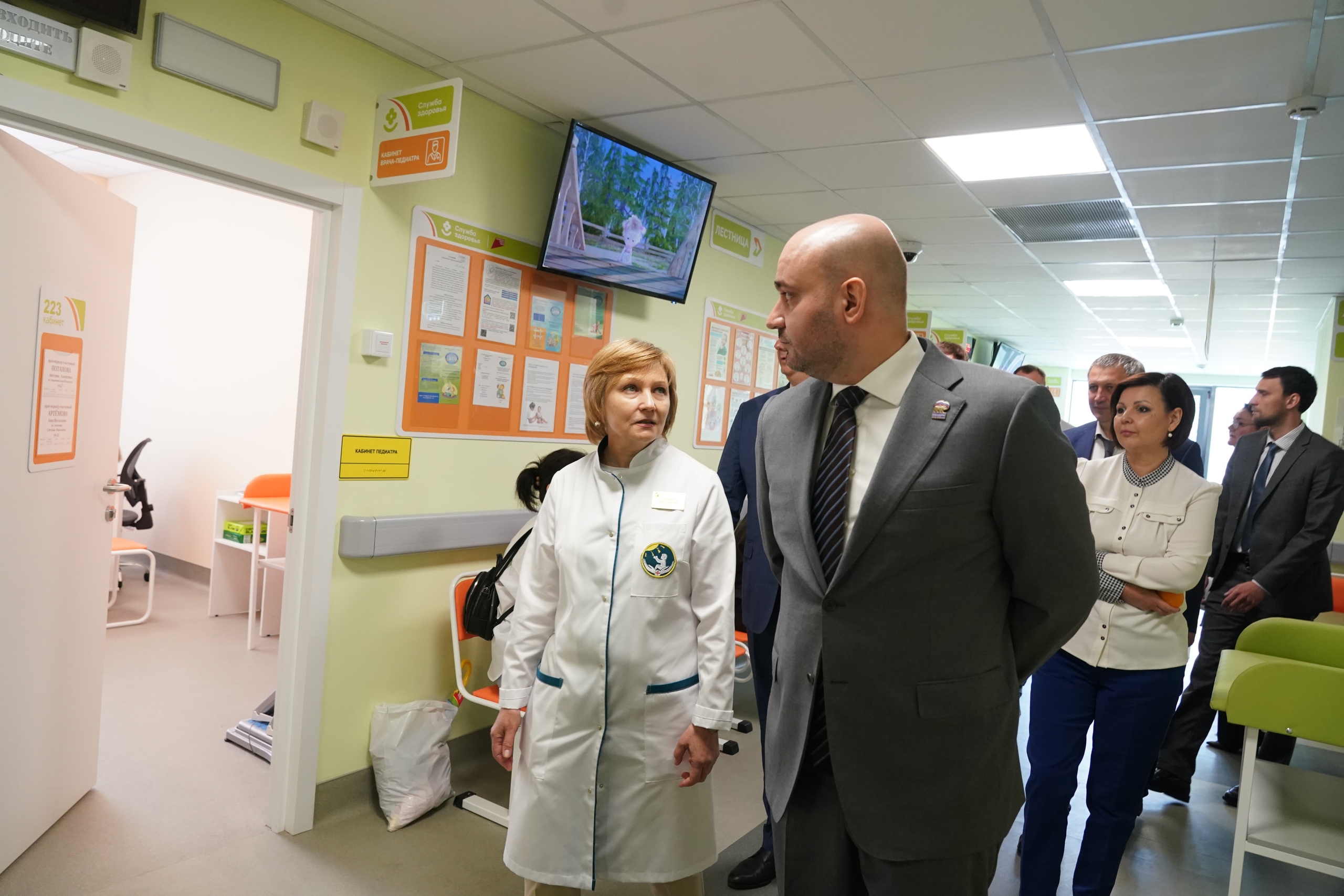 Вячеслав Федорищев оценил работу новой детской поликлиники в Самаре