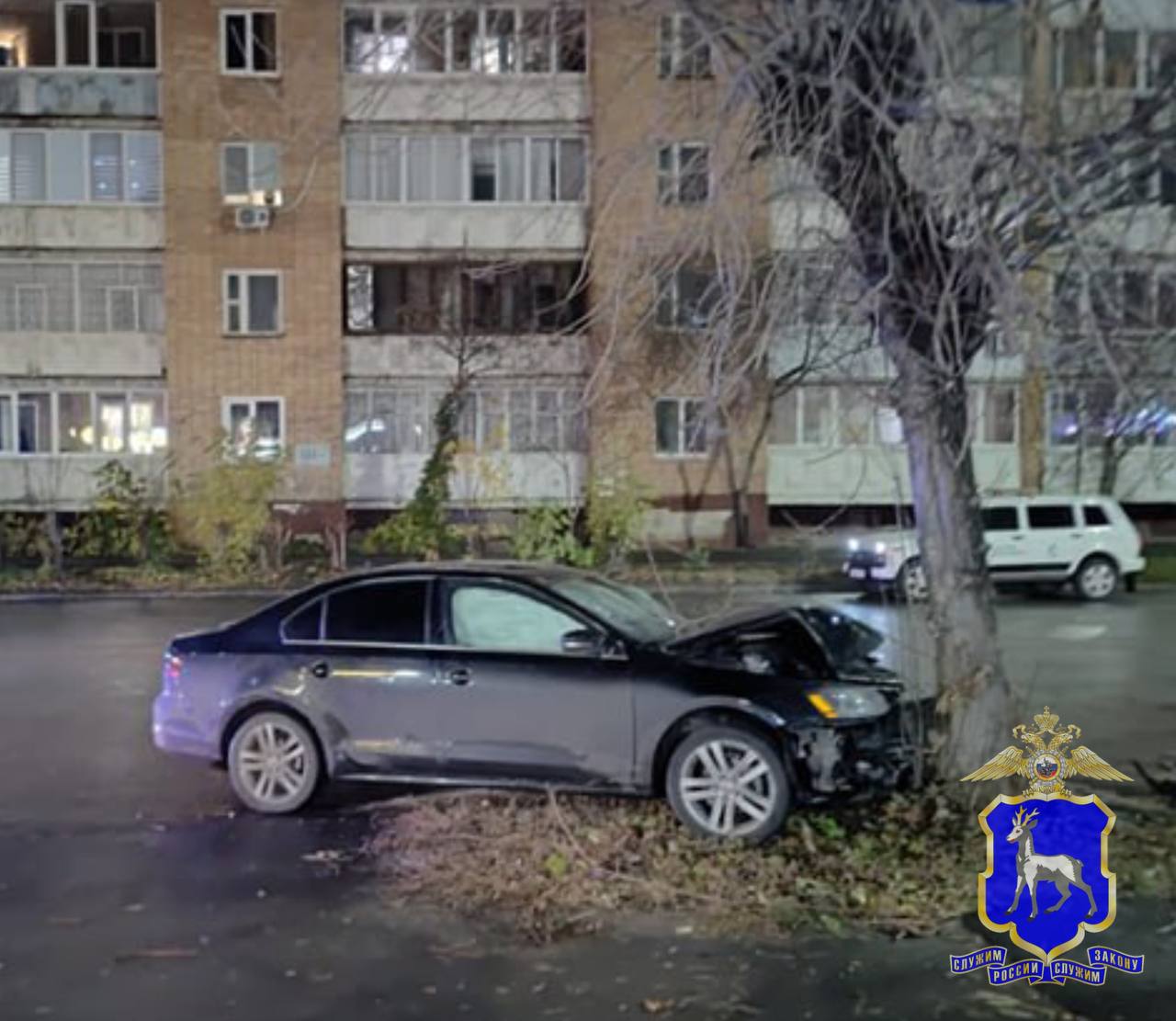 В Самаре после столкновения "Рено" и "семерки" пострадали 2 человека