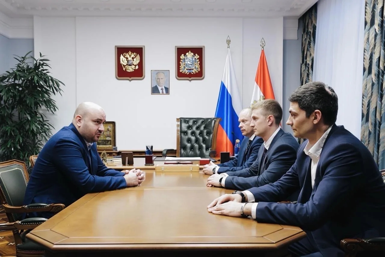 В Самаре Вячеслав Федорищев провел встречу с участниками президентской программы "Время героев"