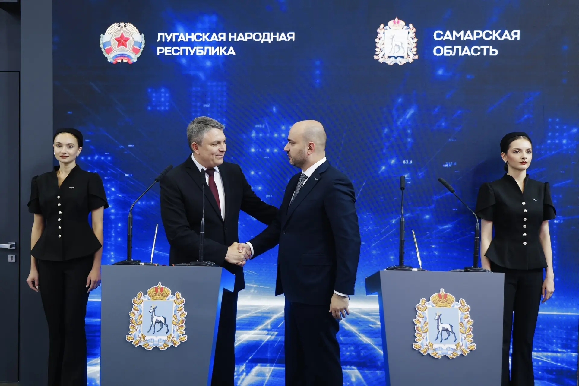 Вячеслав Федорищев и Леонид Пасечник на ПМЭФ подписали соглашение о сотрудничестве между Самарской областью и Луганской народной республикой