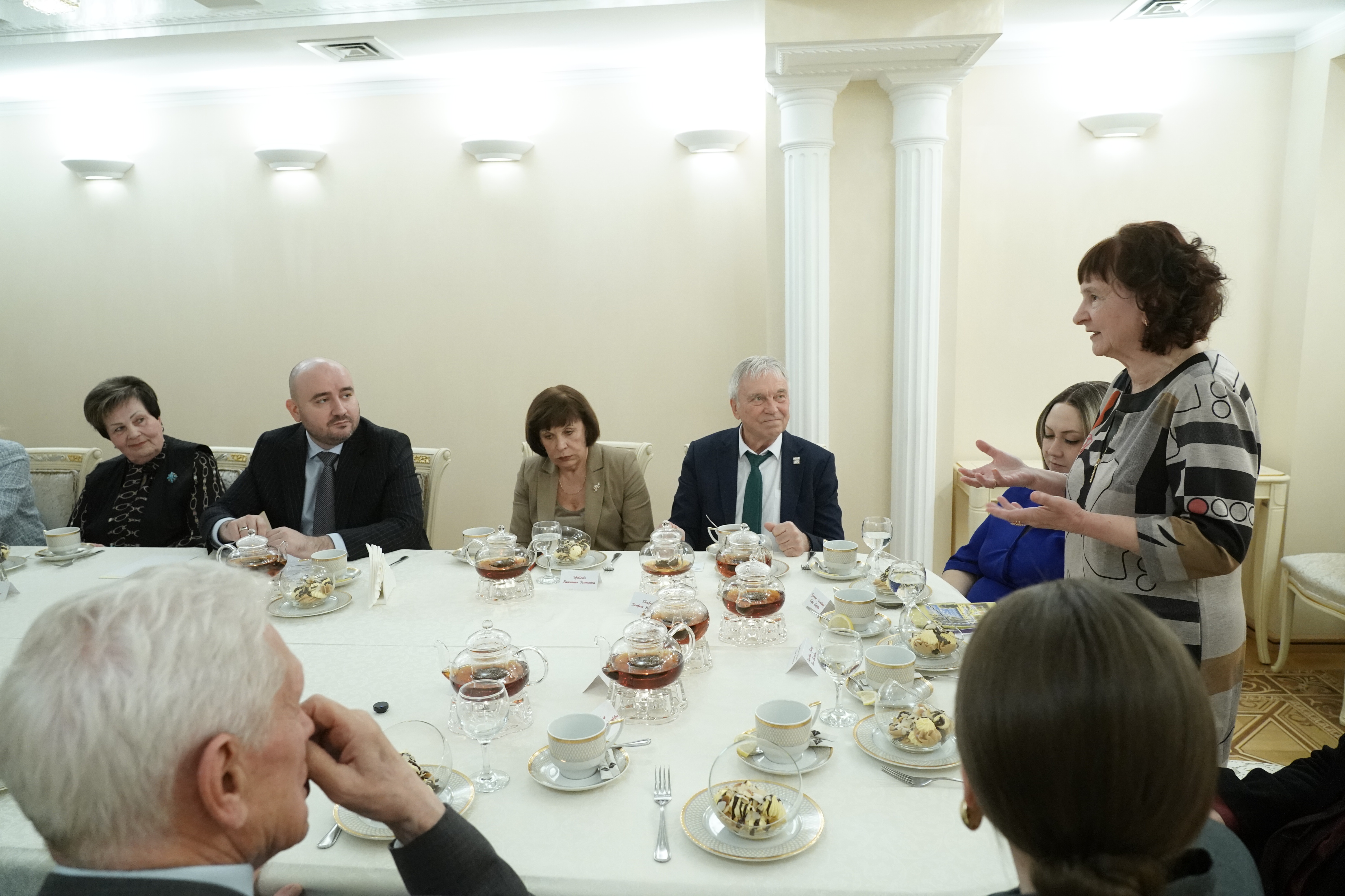 Вячеслав Федорищев встретился с Героями Социалистического Труда, ветеранами, представителями трудовых династий Самарской области