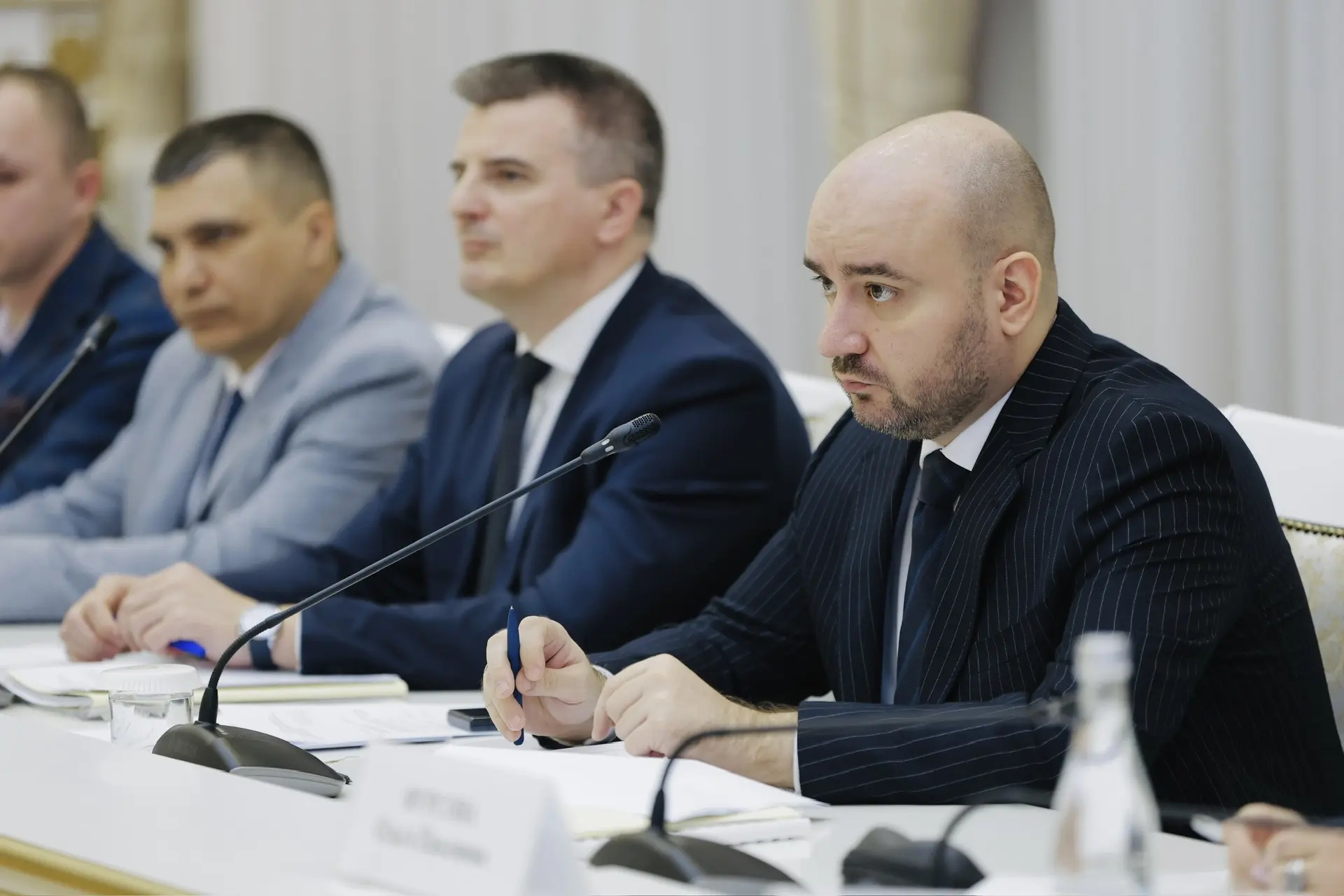 В Самаре на встрече с губернатором участники второго потока "Школы героев" представили свои предложения по дополнению обучения