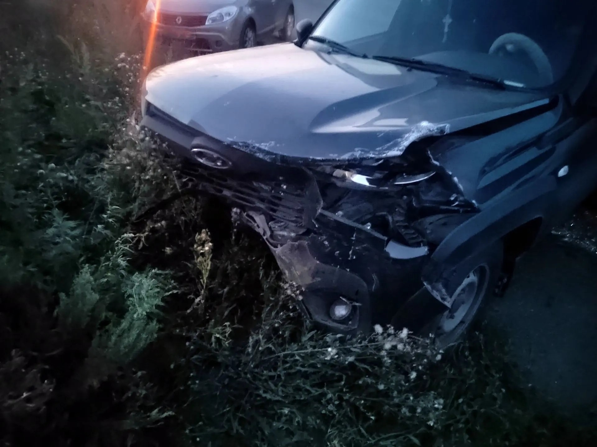 Под Самарой столкнулись Volkswagen Bora и Chevrolet Nivа