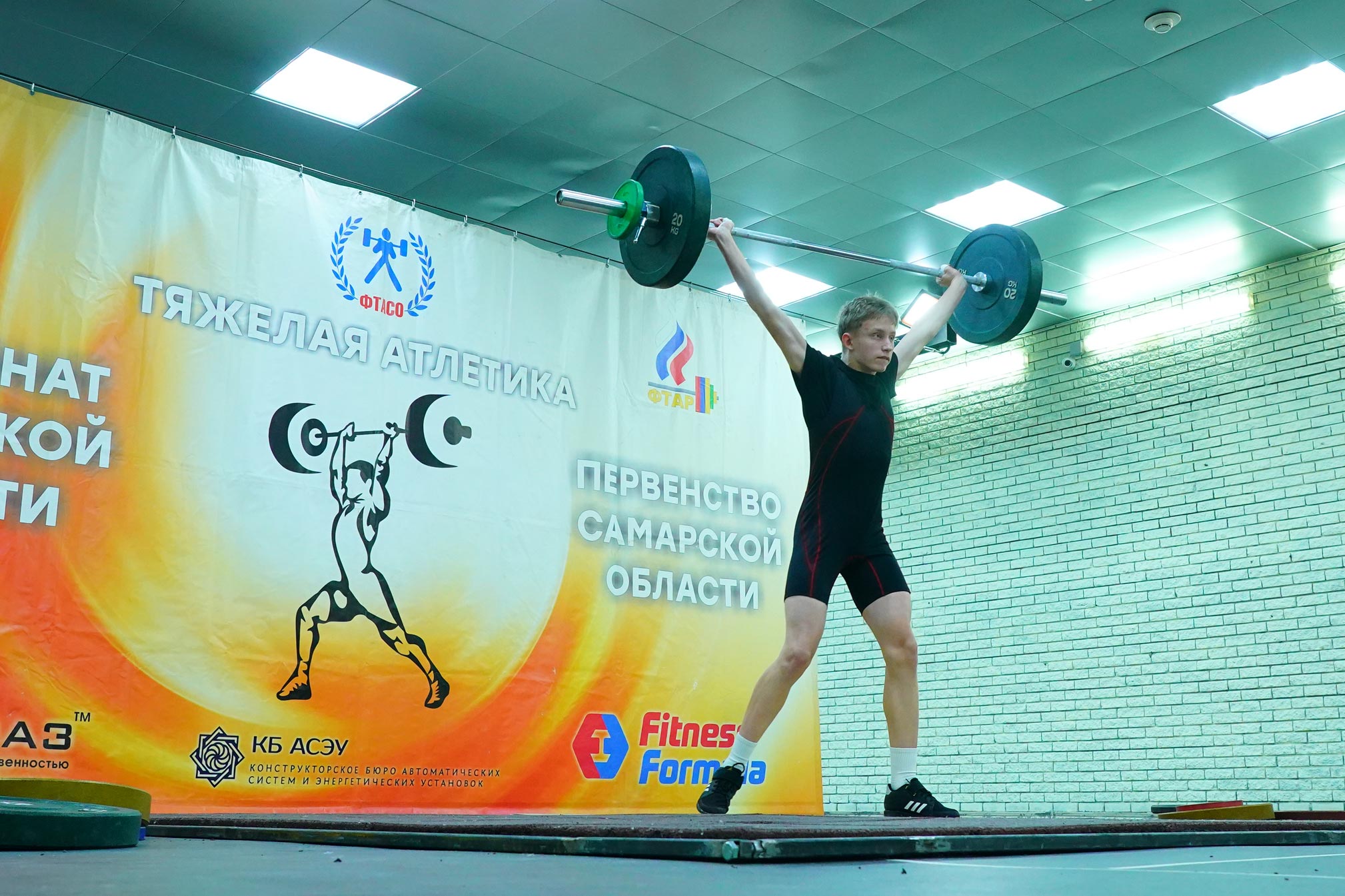 Набирают вес: медалисты областного чемпионата по тяжелой атлетике представят регион на окружных соревнованиях
