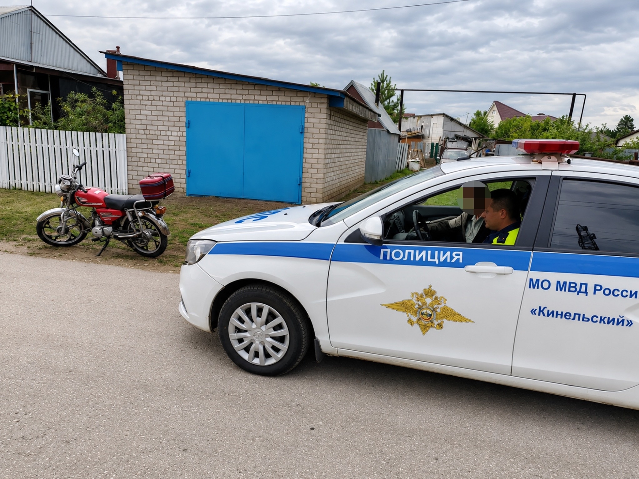 В Кинельском районе полицейские поймали мальчика за рулем байка