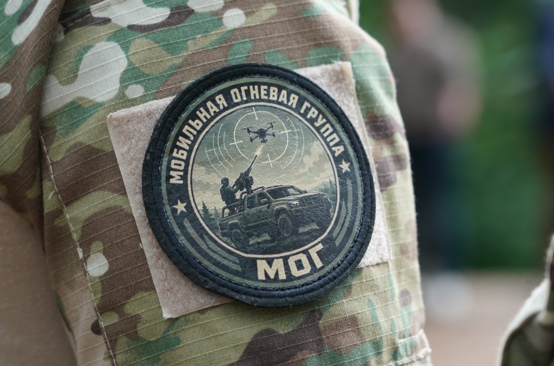 Вячеслав Федорищев вручил награды бойцам отряда "БАРС-Крылья" и передал технику от Правительства региона в зону СВО
