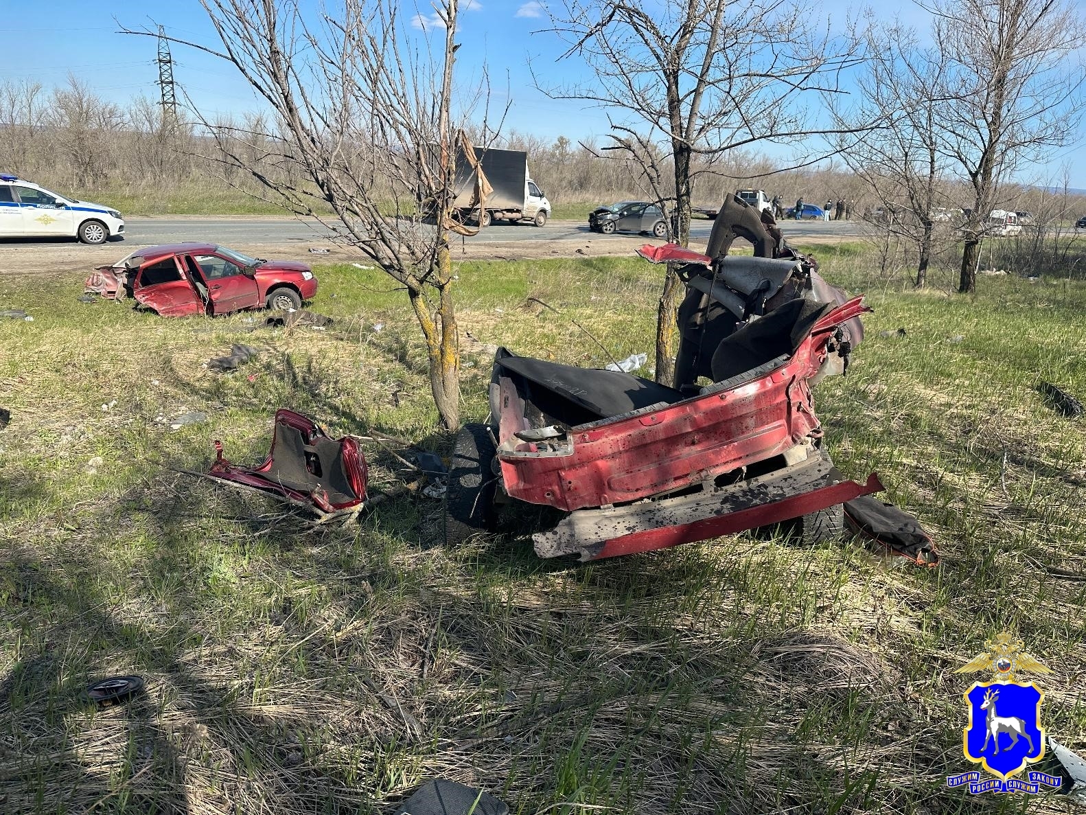 Под Новокуйбышевском "Калину" разорвало пополам после массового ДТП
