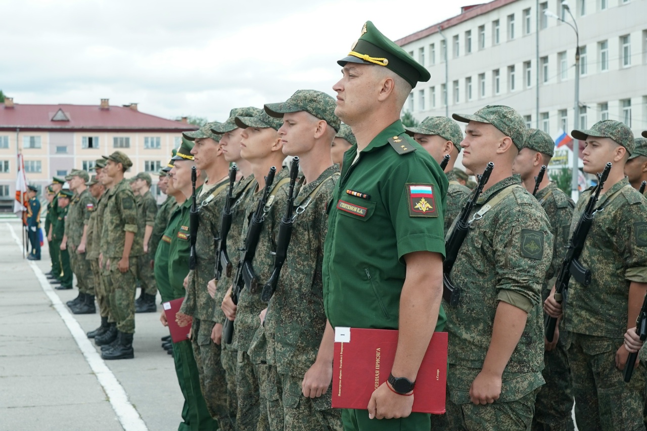 "Служите достойно!": Вячеслав Федорищев обратился к военнослужащим первого в регионе научно-производственного подразделения Вооруженных сил РФ
