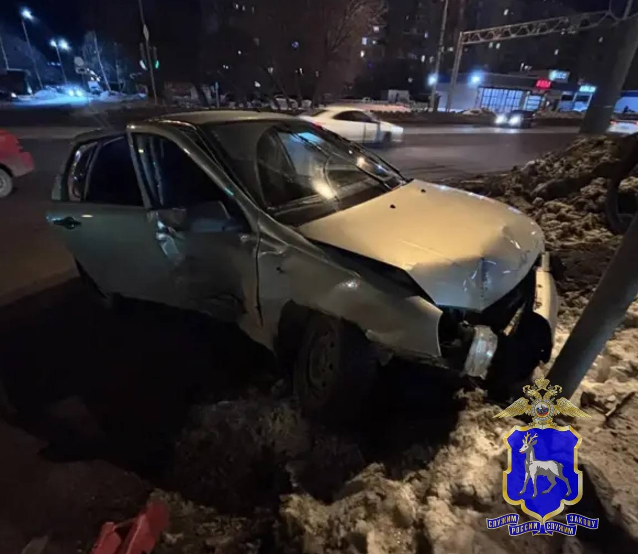 В Самарской области на трассе 20-летний парень на Datsun врезался в Renault