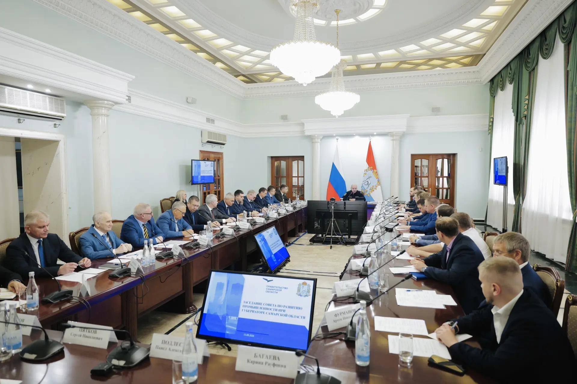 Новые решения и особый контроль: губернатор Вячеслав Федорищев провел заседание Совета по развитию промышленности