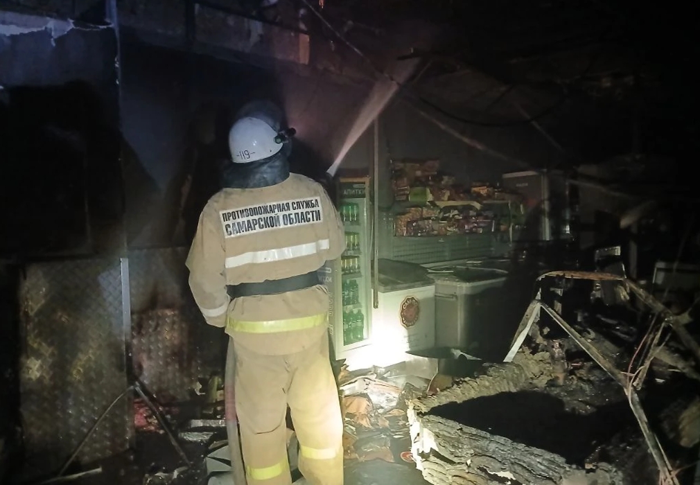 В Клявлино вспыхнули стеллажи в магазине
