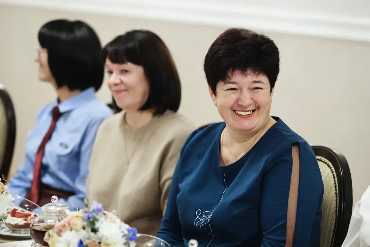 Вячеслав Федорищев в преддверии Дня матери встретился с мамами — многодетными и воспитавшими Героев России
