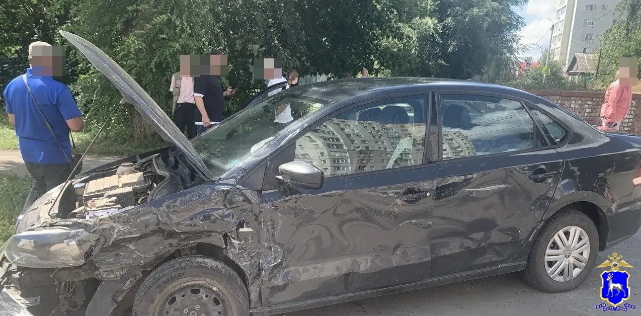 В Самаре 29-летний водитель на "Мерседесе" сбил женщину на переходе
