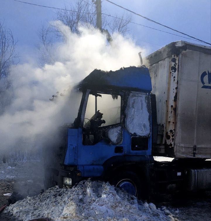 В Самарской области 6 января на ходу загорелось авто с пластиковыми бутылками