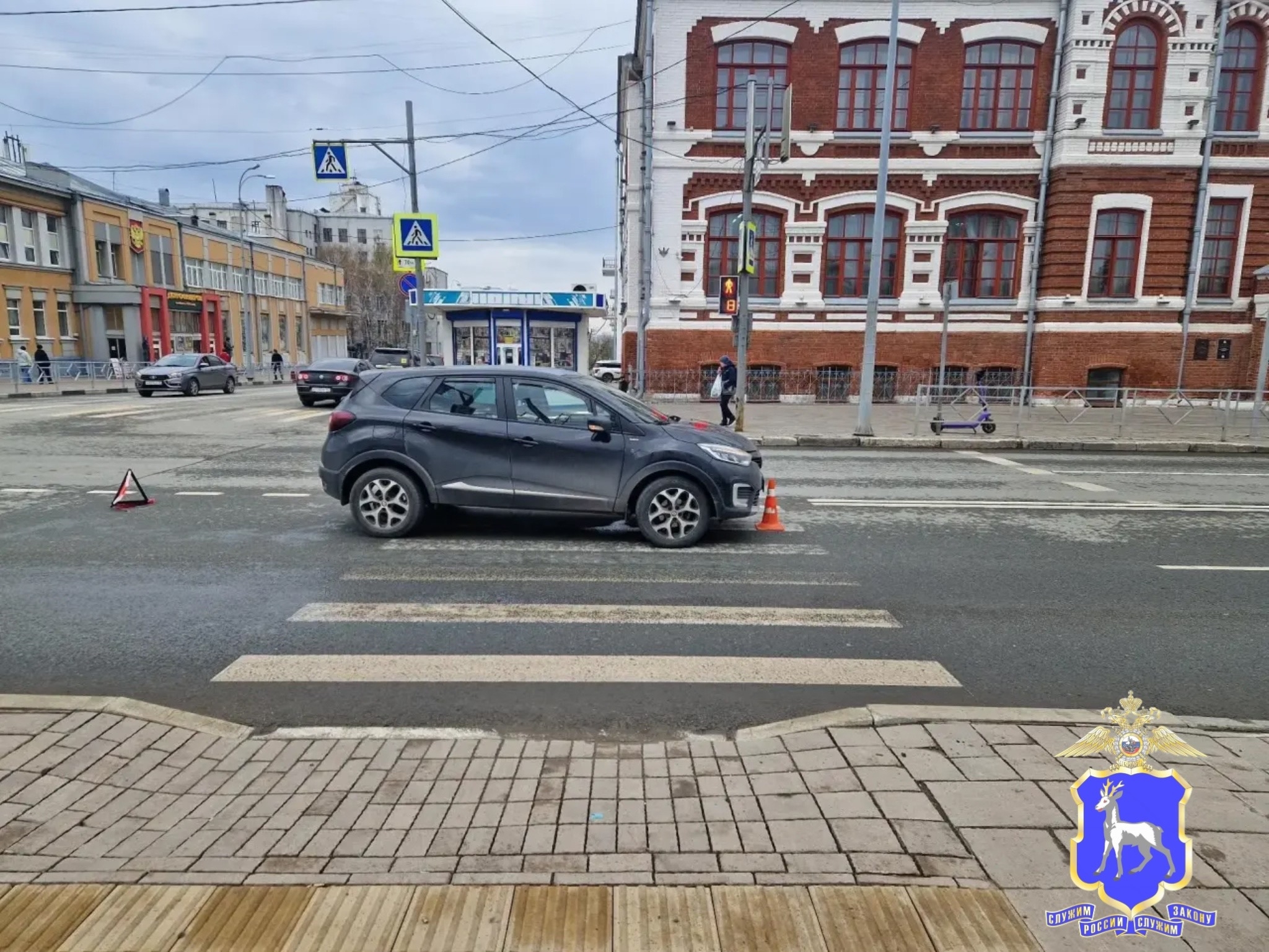 Пассажирский автобус столкнулся с иномаркой в Самаре
