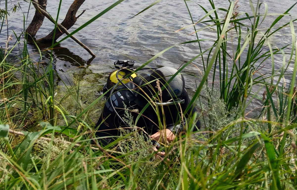 Тело 41-летнего мужчины достали со дна водоема в Кошкинском районе