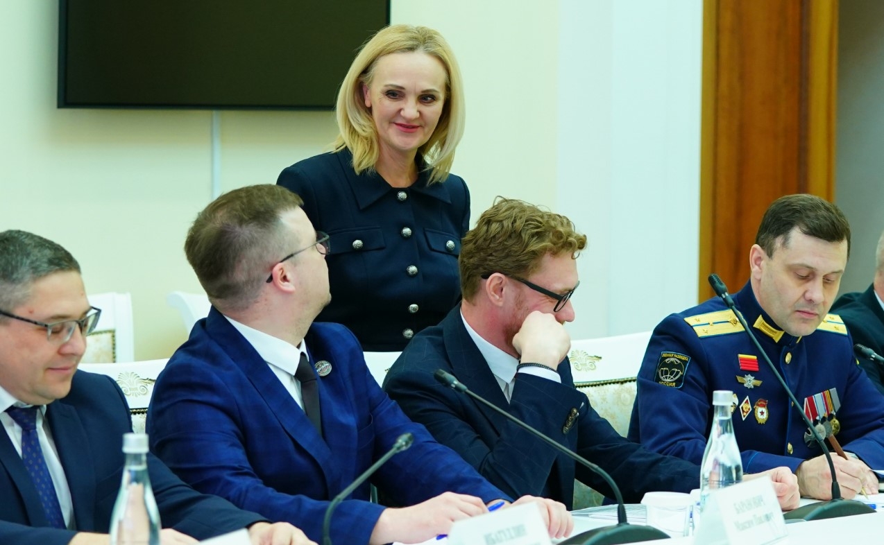 Вячеслав Федорищев 19 марта обсудил с участниками "Школы героев" реализацию их проектов и совершенствование программы