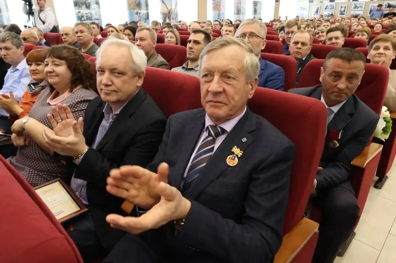 Непревзойденная надежность, востребованность технологий: Вячеслав Федорищев наградил сотрудников и ветеранов РКЦ "Прогресс"