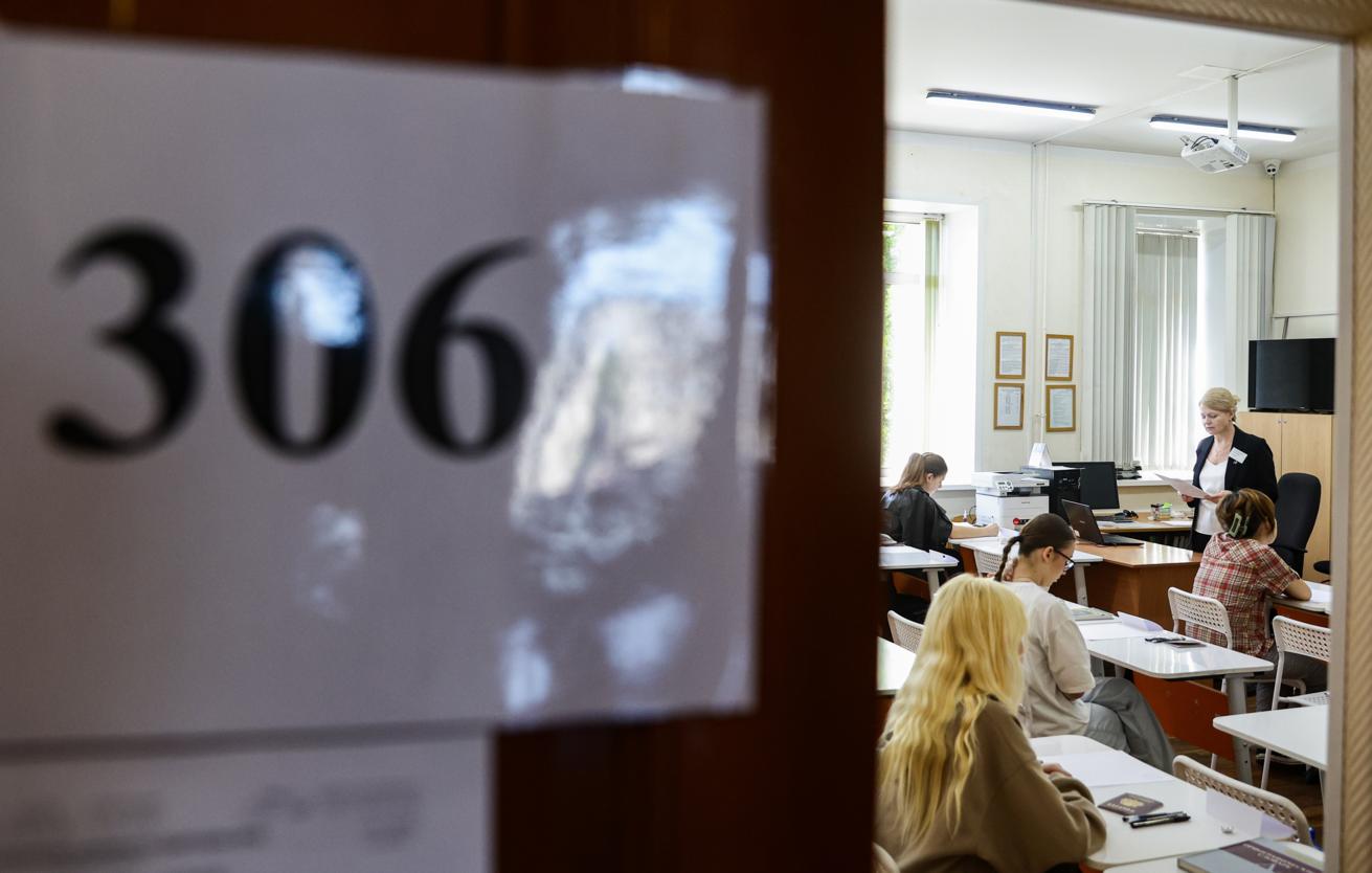 В России предложили выплачивать родителям стобалльников ЕГЭ по 100 000 рублей