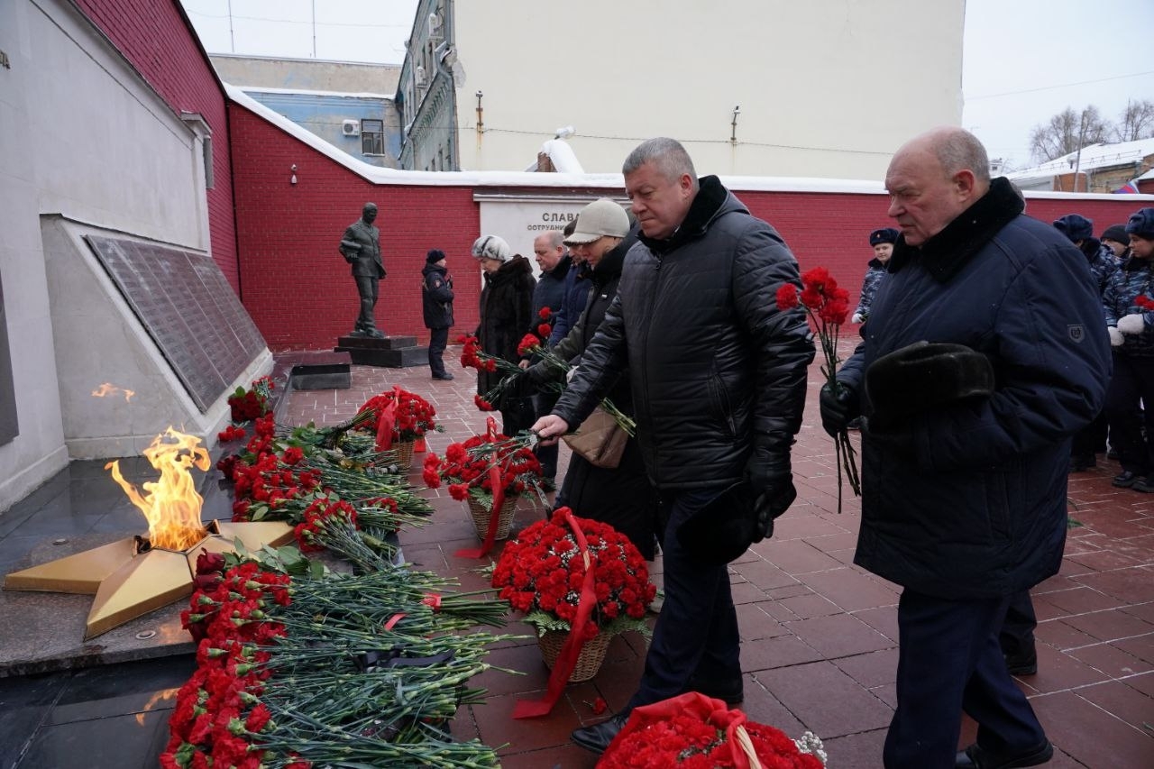 В Самаре почтили память сотрудников ОВД, погибших при исполнении служебного долга