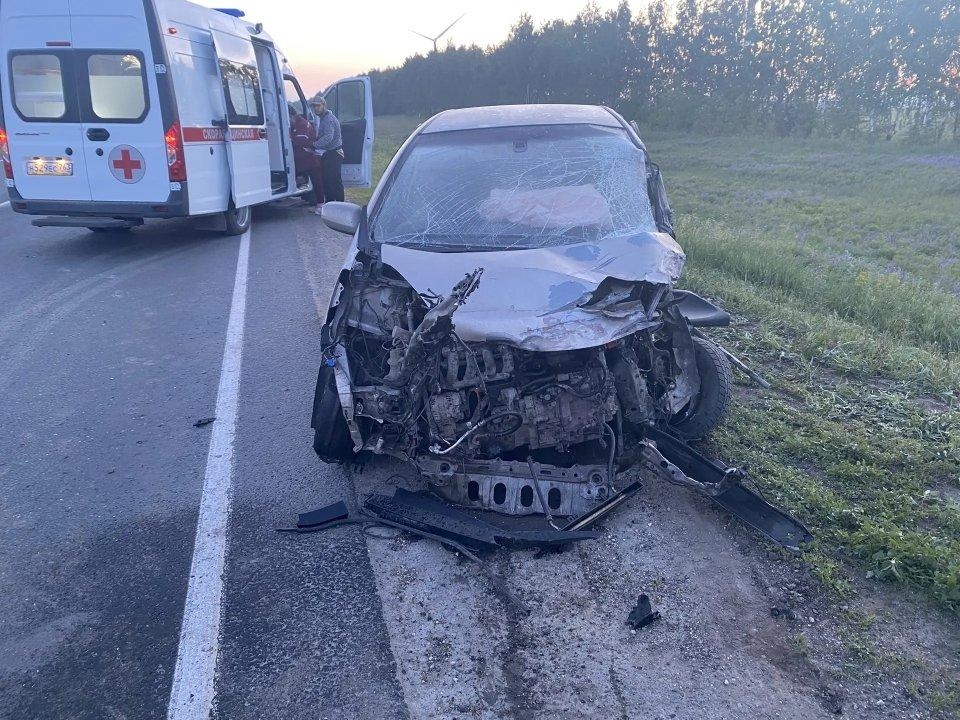 Человек пострадал в ДТП с фурой и Hyundai на трассе в Самарской области