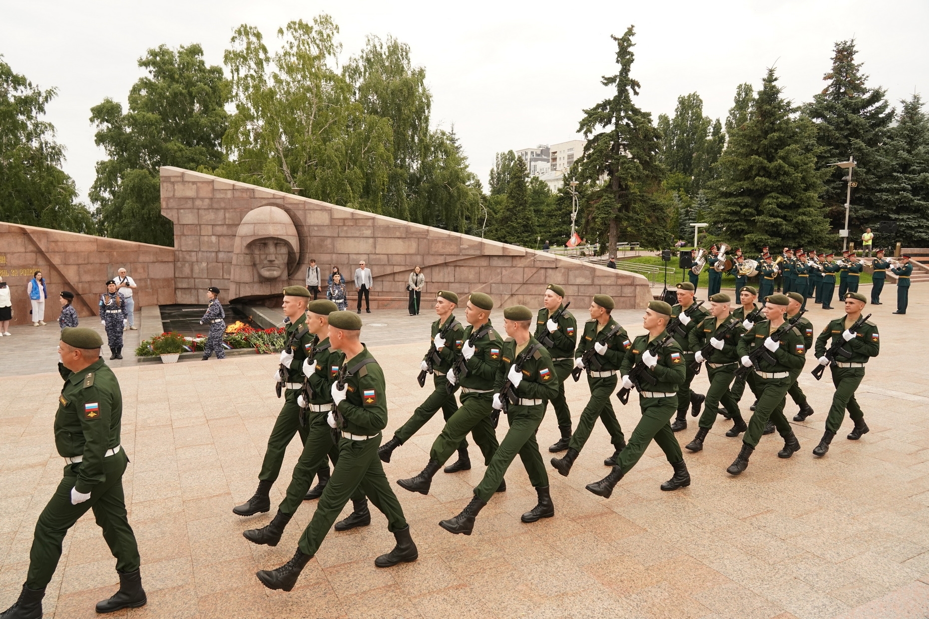 В Самаре в День ветеранов боевых действий прошло памятное мероприятие на площади Славы