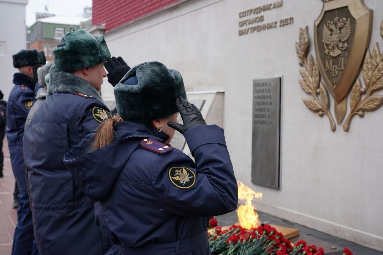В Самаре почтили память сотрудников ОВД, погибших при исполнении служебного долга