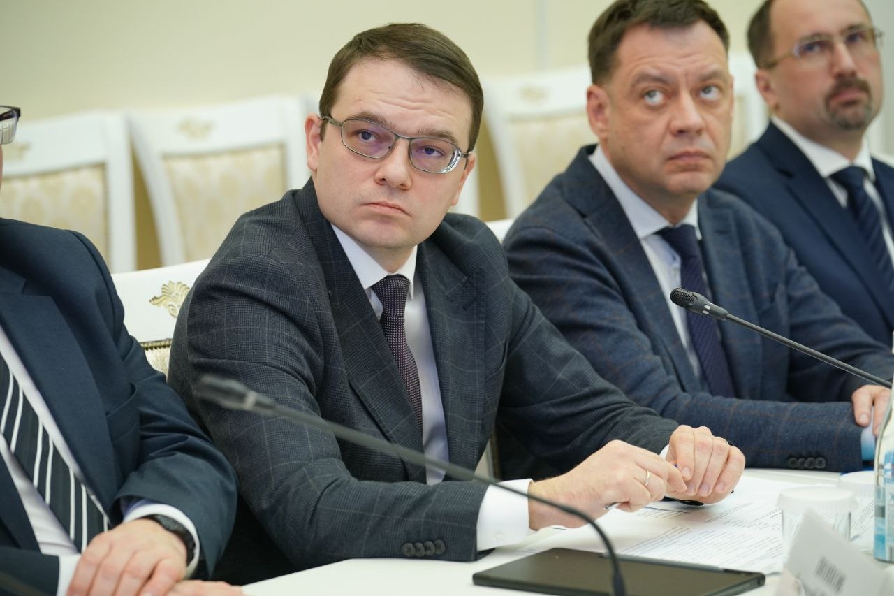 Вячеслав Федорищев провел итоговое в 2025 году оперативное совещание Правительства региона