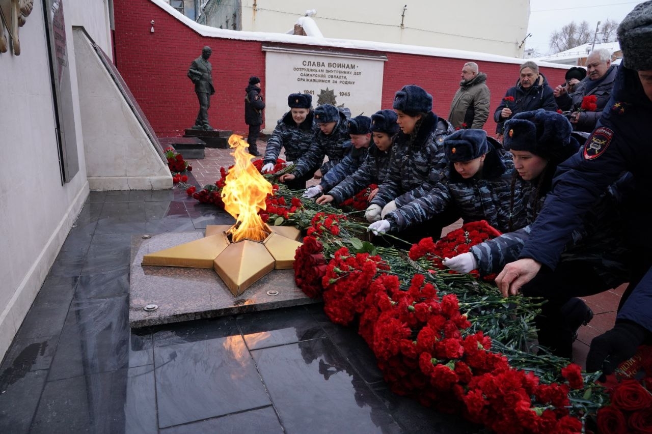 В Самаре почтили память сотрудников ОВД, погибших при исполнении служебного долга