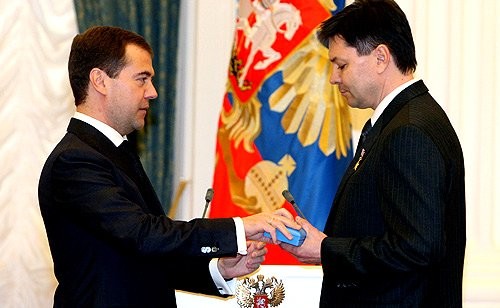 Кононенко и Медведев.jpg Кононенко и Медведев.jpg