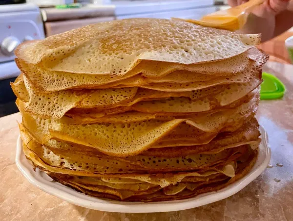 Пустые калории: самарский нутрициолог рекомендует отказаться от блинов в заморозке